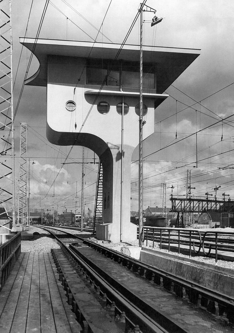 Het seinhuis bij de Kanaalstraat, collectie NAi